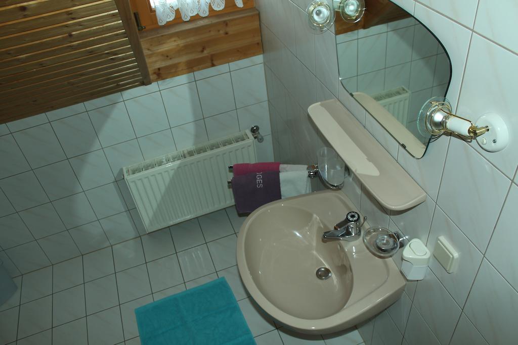 Appartement Pension Grasser Bad Kleinkirchheim Δωμάτιο φωτογραφία