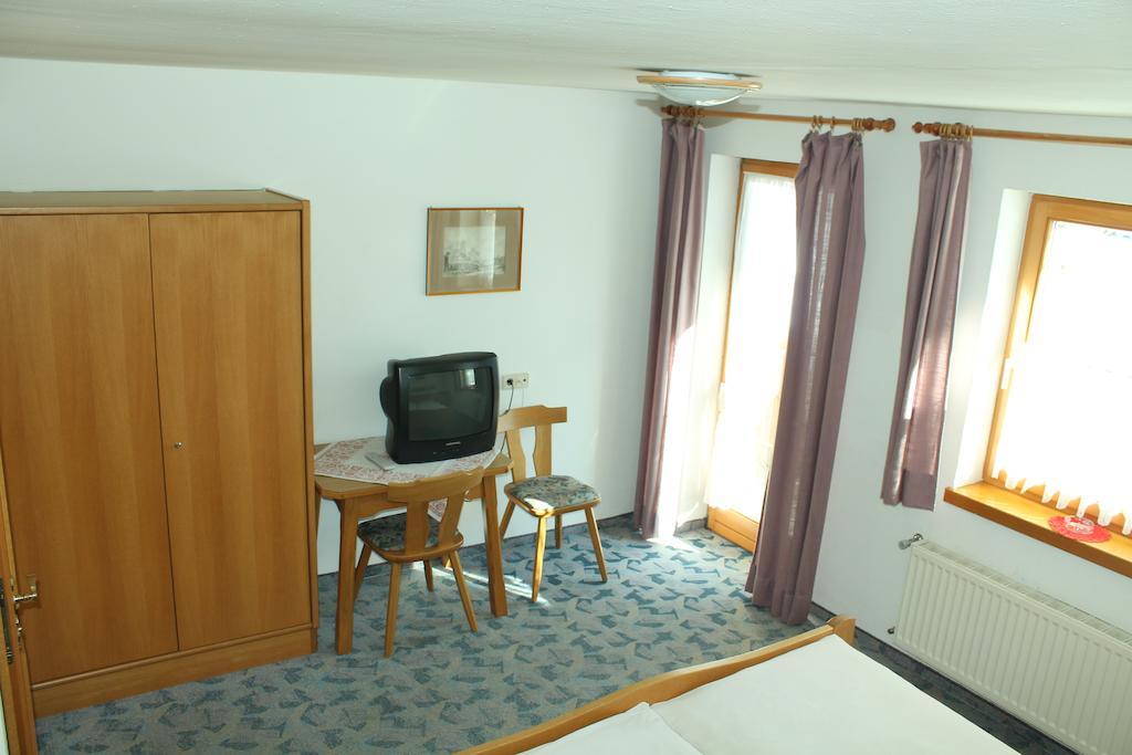 Appartement Pension Grasser Bad Kleinkirchheim Δωμάτιο φωτογραφία