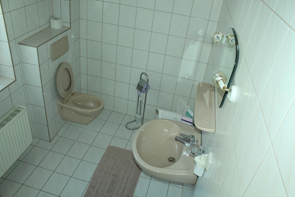 Appartement Pension Grasser Bad Kleinkirchheim Δωμάτιο φωτογραφία